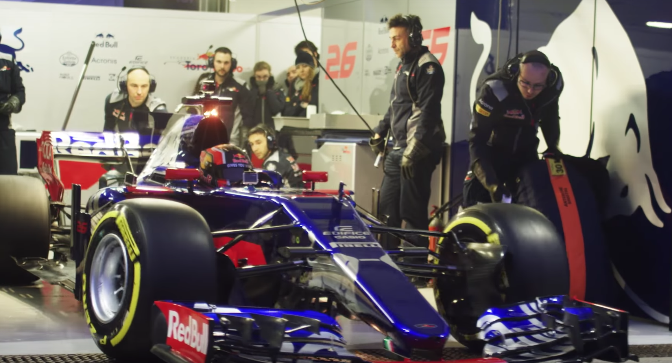 Vídeo: Toro Rosso STR12 em pista