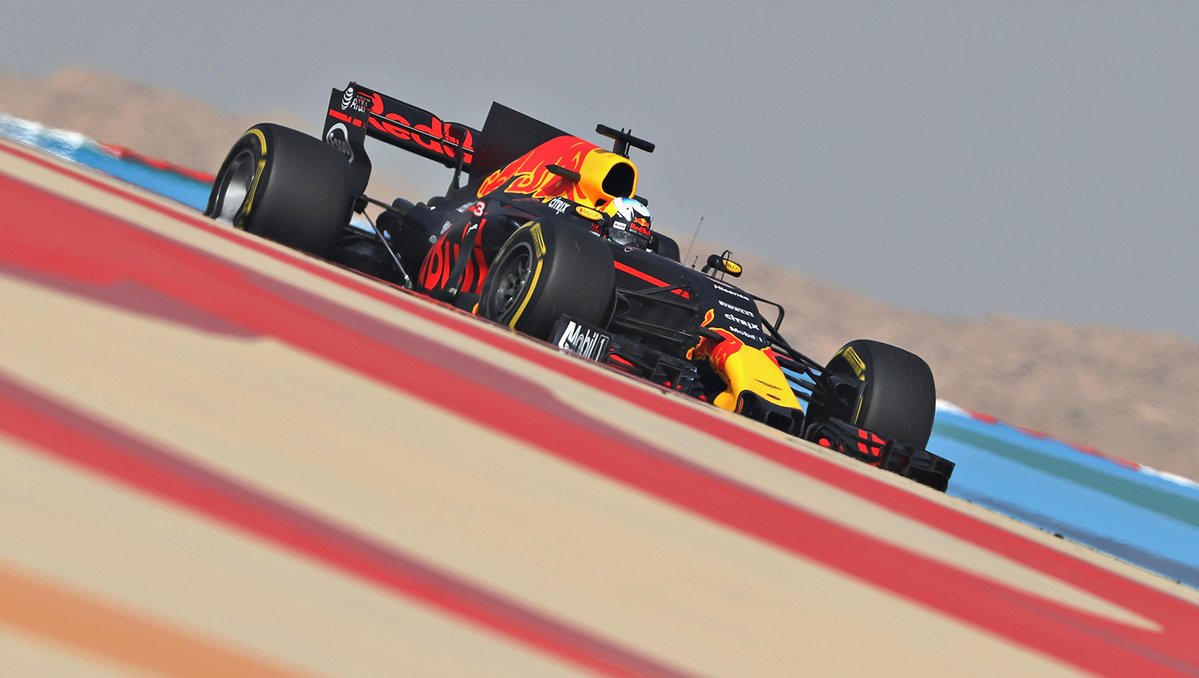 Ricciardo lidera manhã do primeiro dia de testes no Bahrain