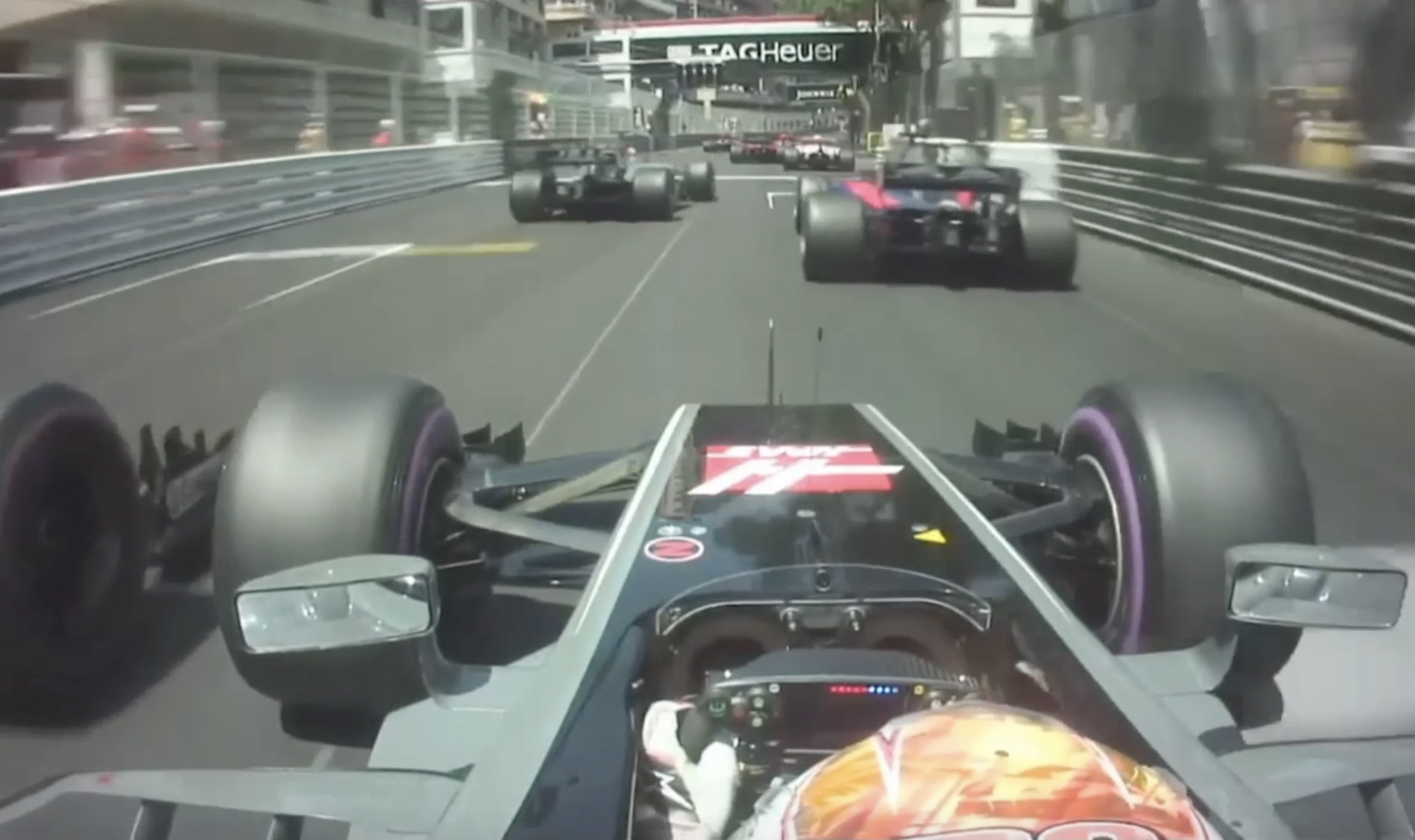 Vídeo: O fabuloso arranque de Kevin Magnussen no Mónaco