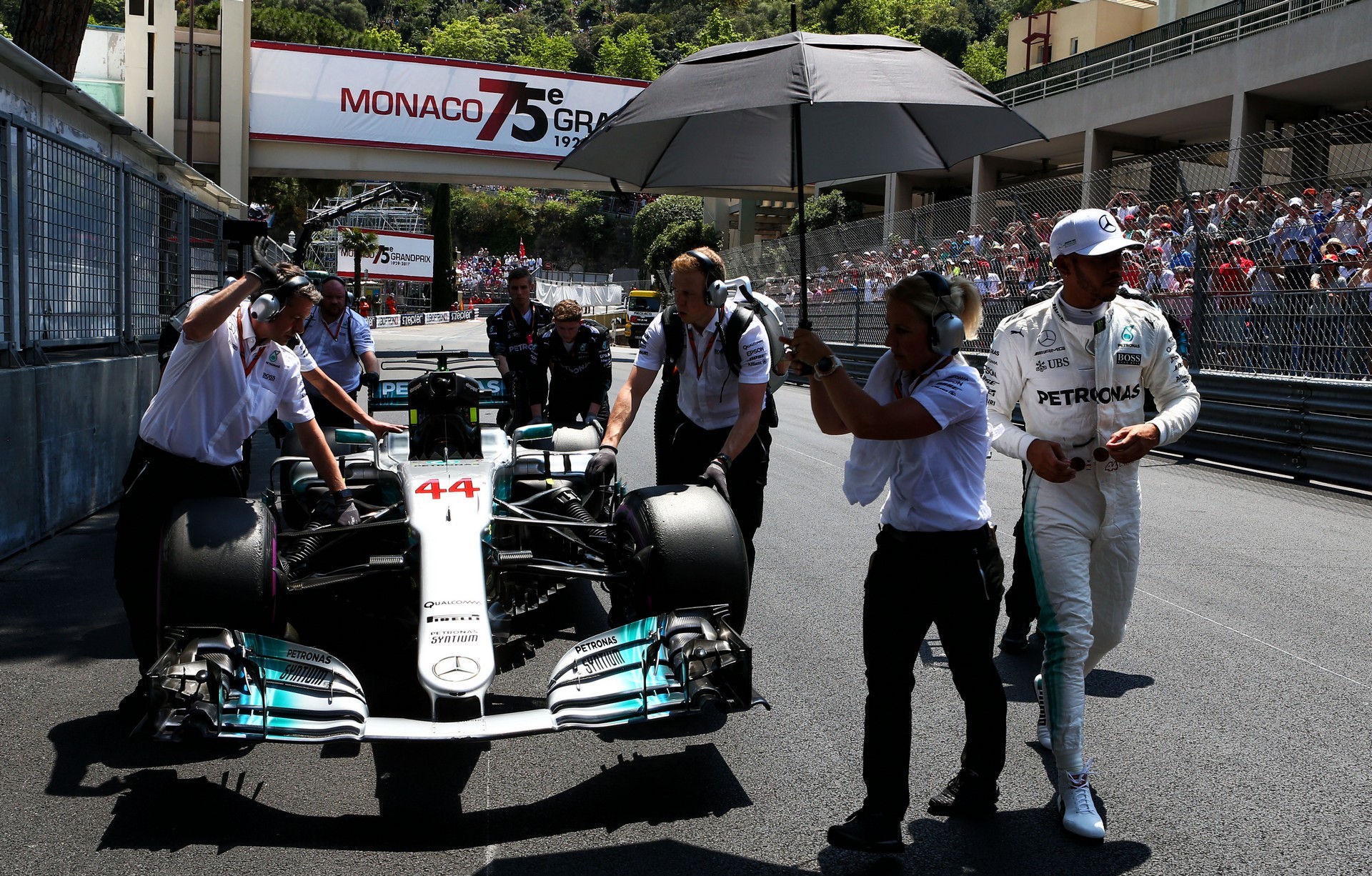 Lewis Hamilton: Nunca senti o carro assim nestes anos todos com a equipa