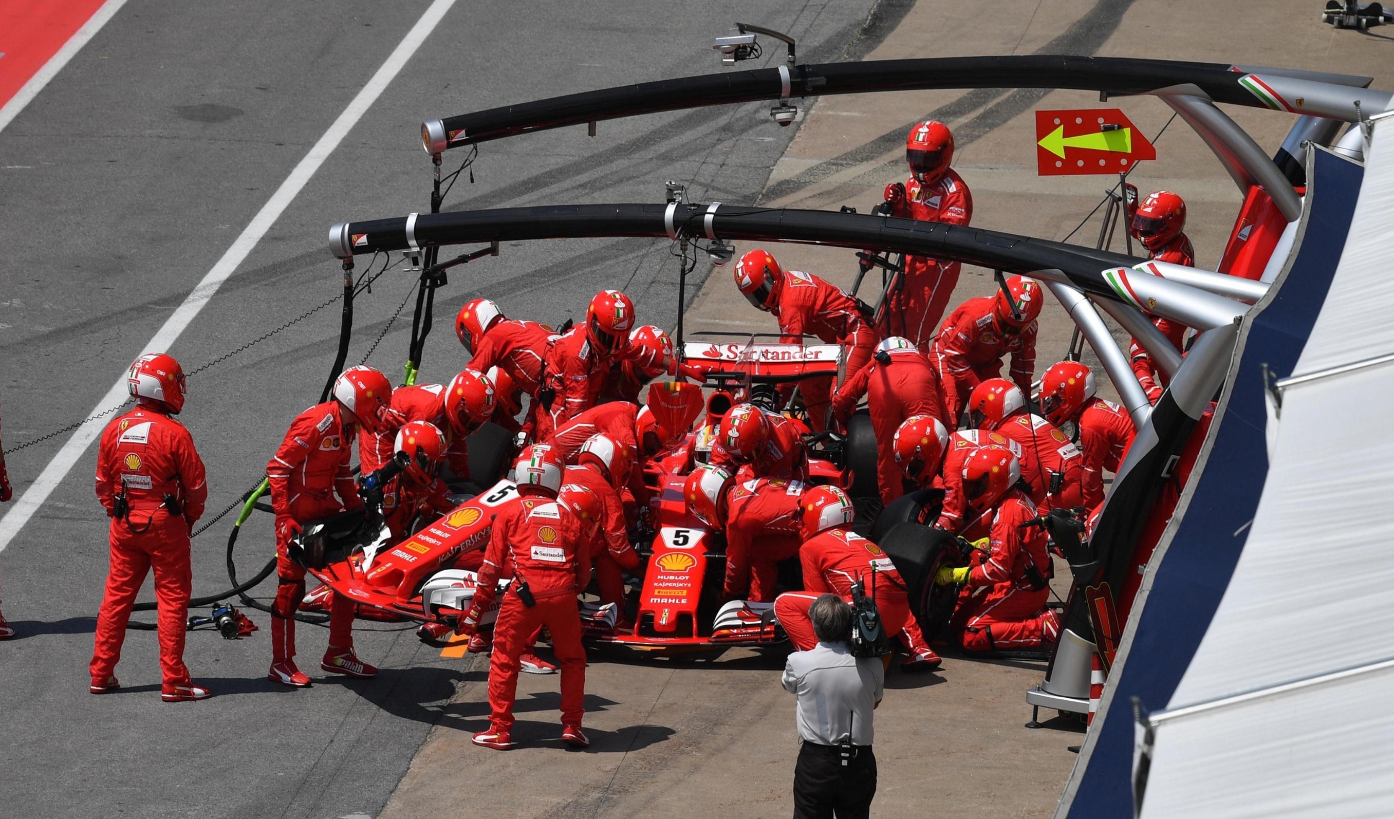 Vettel: Devíamos ter percebido os danos mais cedo