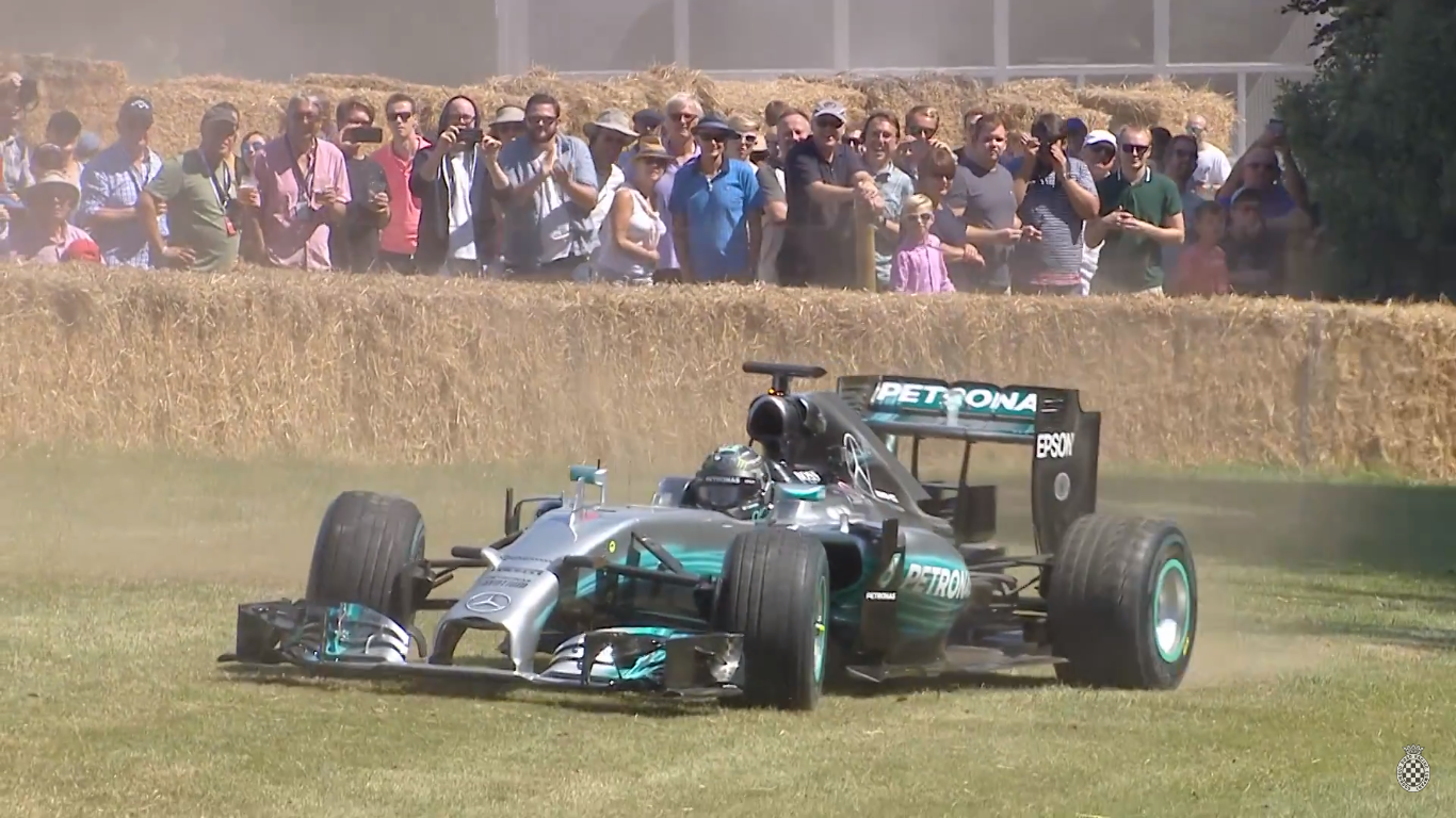 Vídeo: Nico Rosberg em ação com o Mercedes W05 em Goodwood