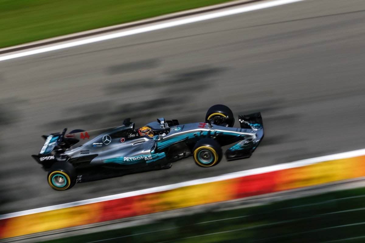 Hamilton iguala recorde de poles de Schumacher em Spa