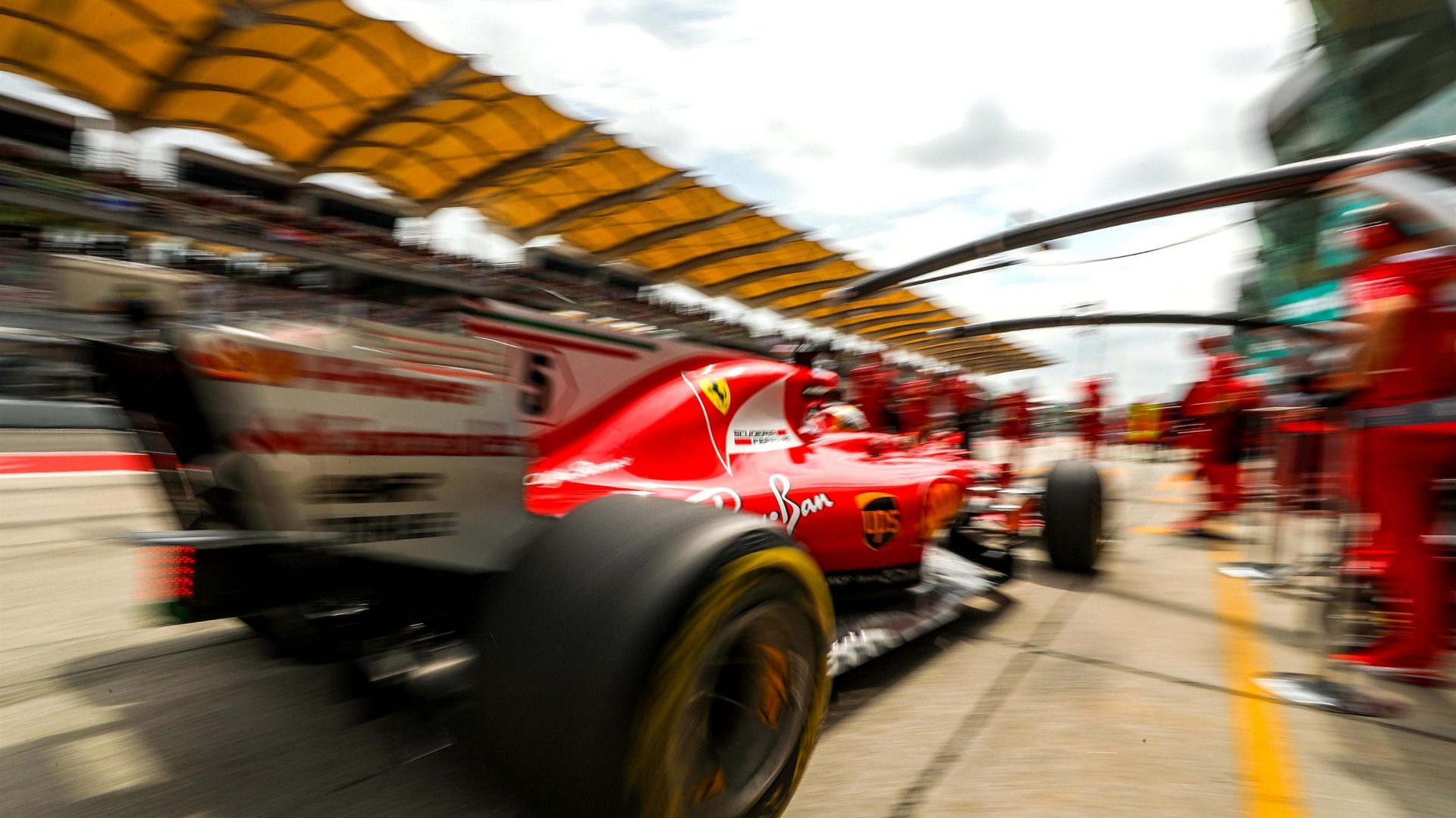 Ferrari forçada a instalar novo motor no carro de Sebastian Vettel