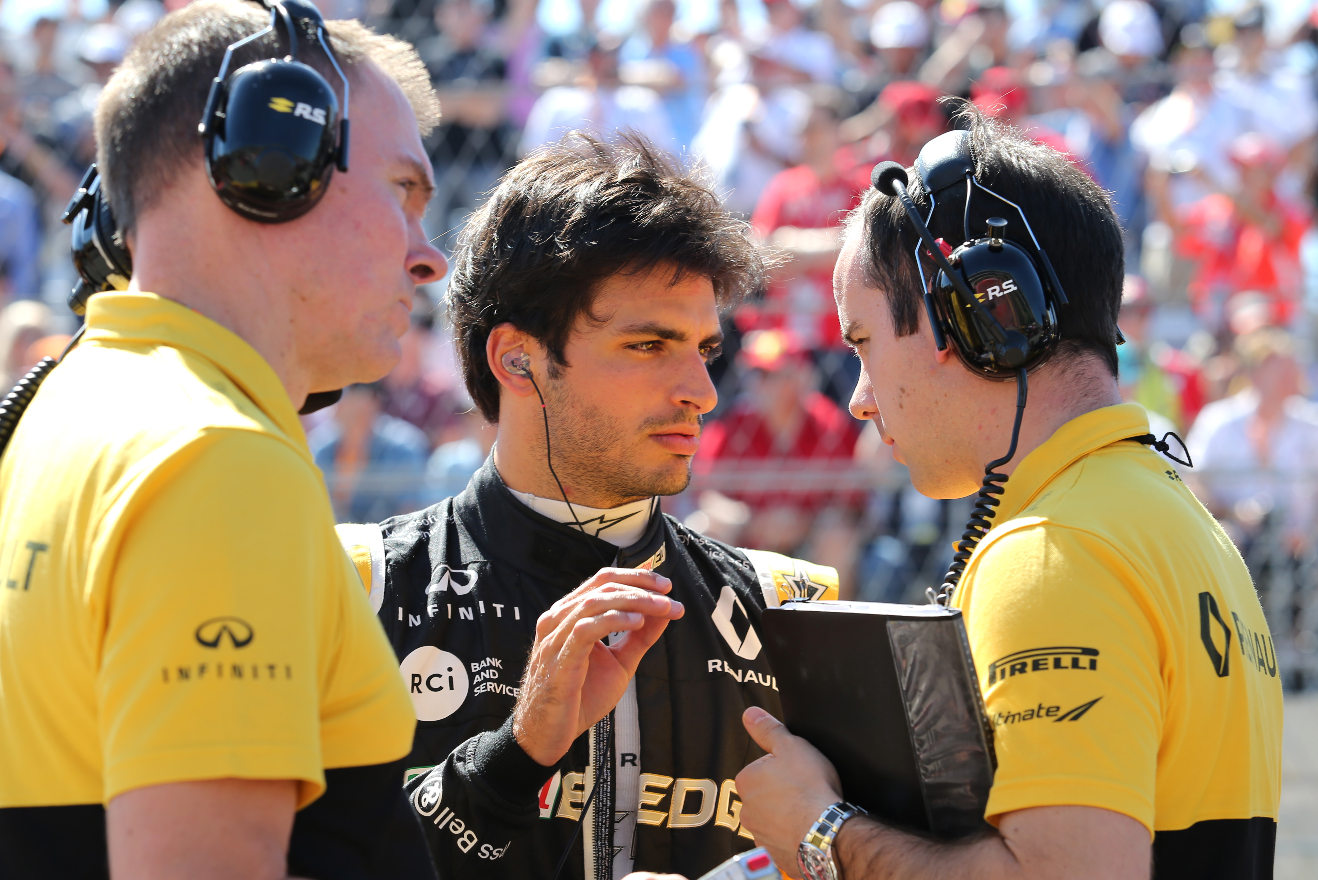 Sainz: Estreia com a Renault excedeu as expectativas