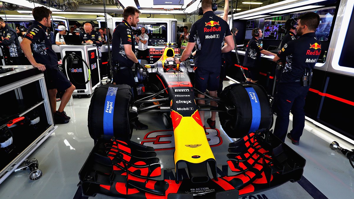 Verstappen escapa a penalização após incidente com Bottas