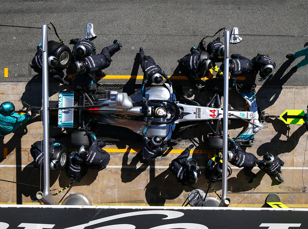 Mercedes: “Podemos fingir que só estamos focados em nós próprios, mas não enganamos ninguém”