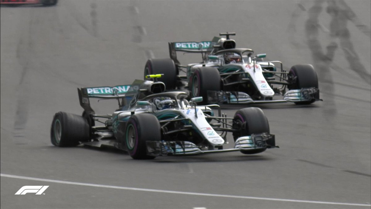 VÍDEO: Pneu de Bottas rebenta e finlandês perde vitória em Baku