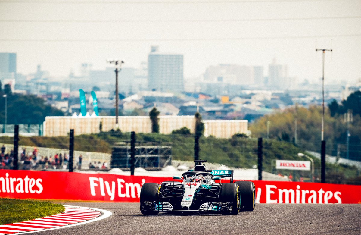 Hamilton mantém-se confortavelmente na frente na segunda sessão em Suzuka