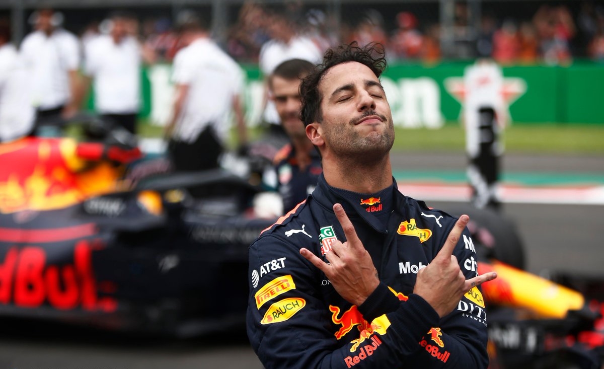 Ricciardo conquista pole position ao bater Verstappen por 26 milésimos no México