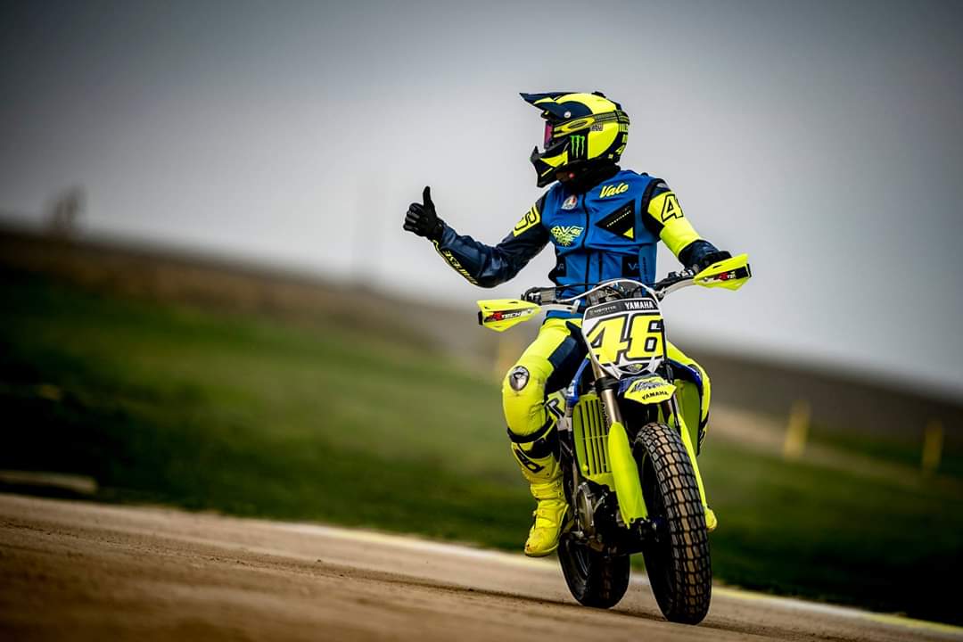 Rossi convida Hamilton a visitar o seu Rancho em Tavullia