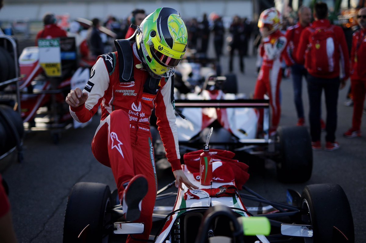 Mick Schumacher confirmado na academia de pilotos da Ferrari