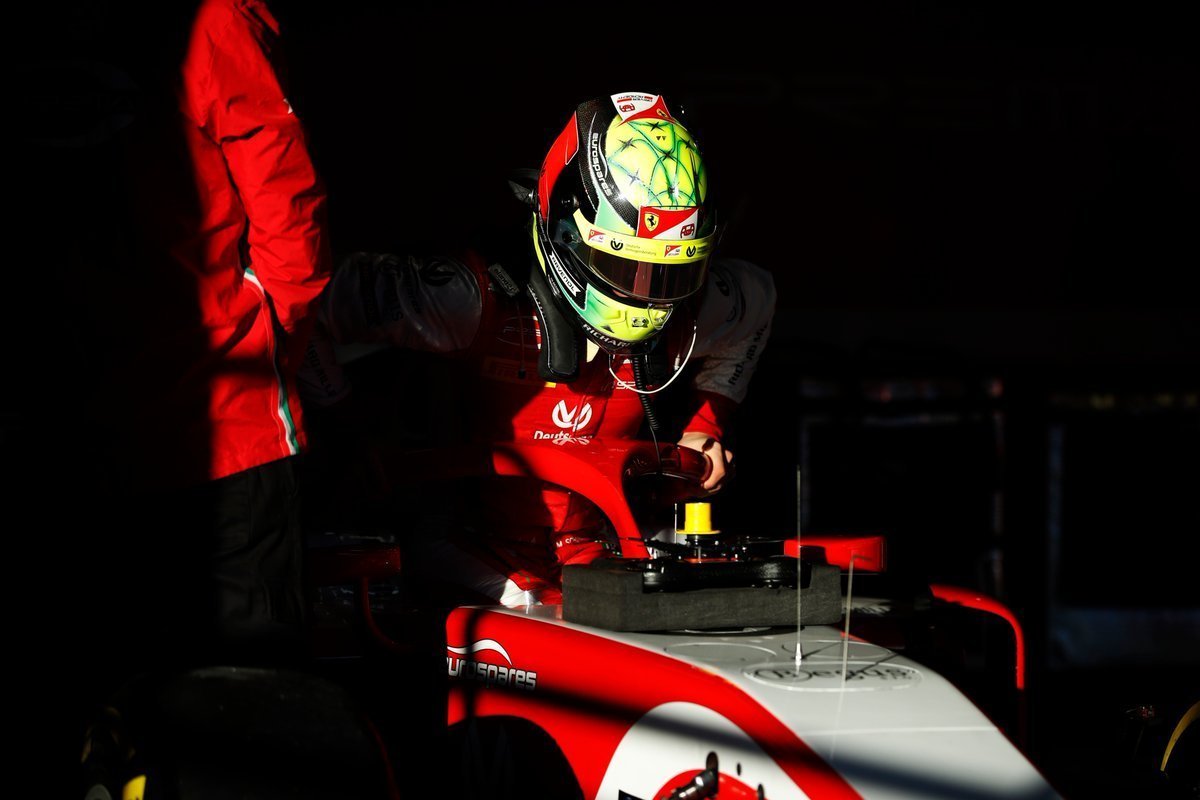 Mick Schumacher deverá realizar teste de estreia na Fórmula 1 com a Ferrari no Bahrain
