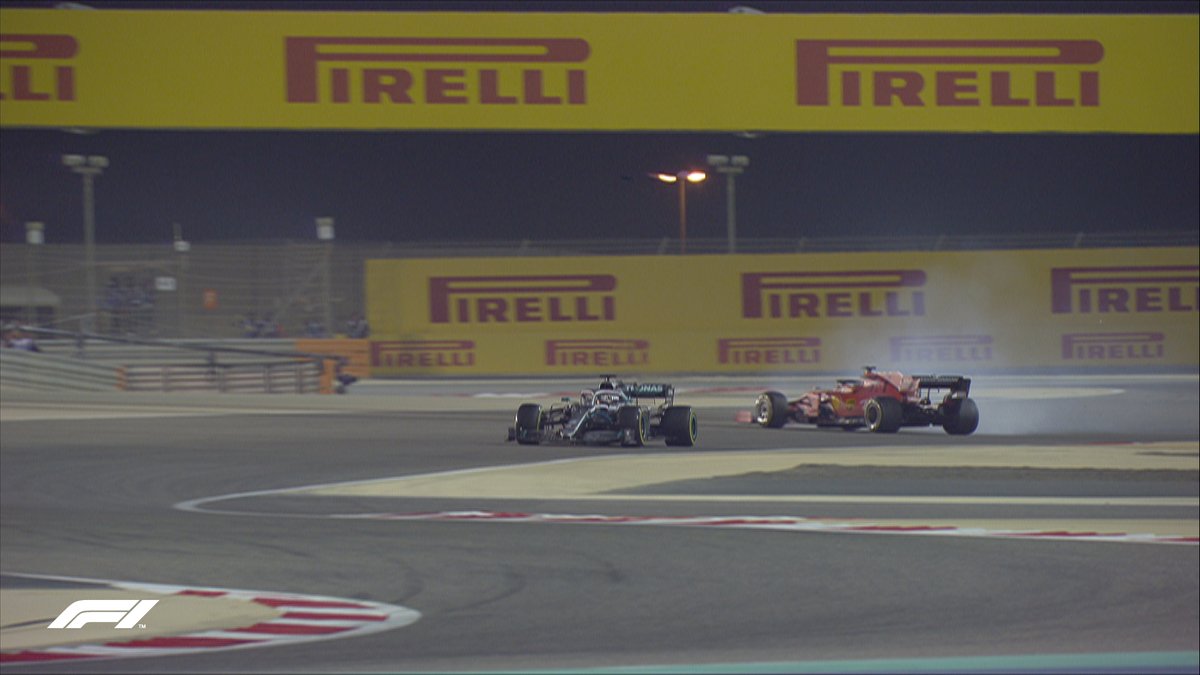 VÍDEO: Vettel entra em pião após ser ultrapassado por Hamilton