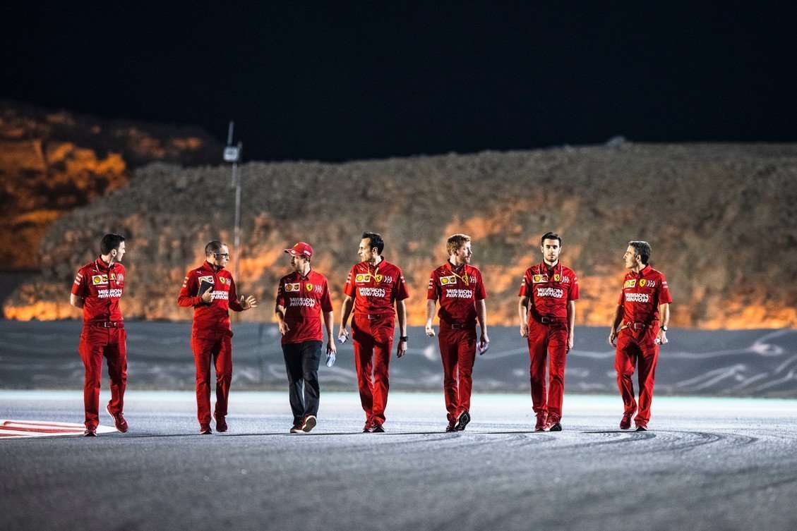 Vettel sem promessas para o Bahrain após “duas semanas muito intensas” em Maranello