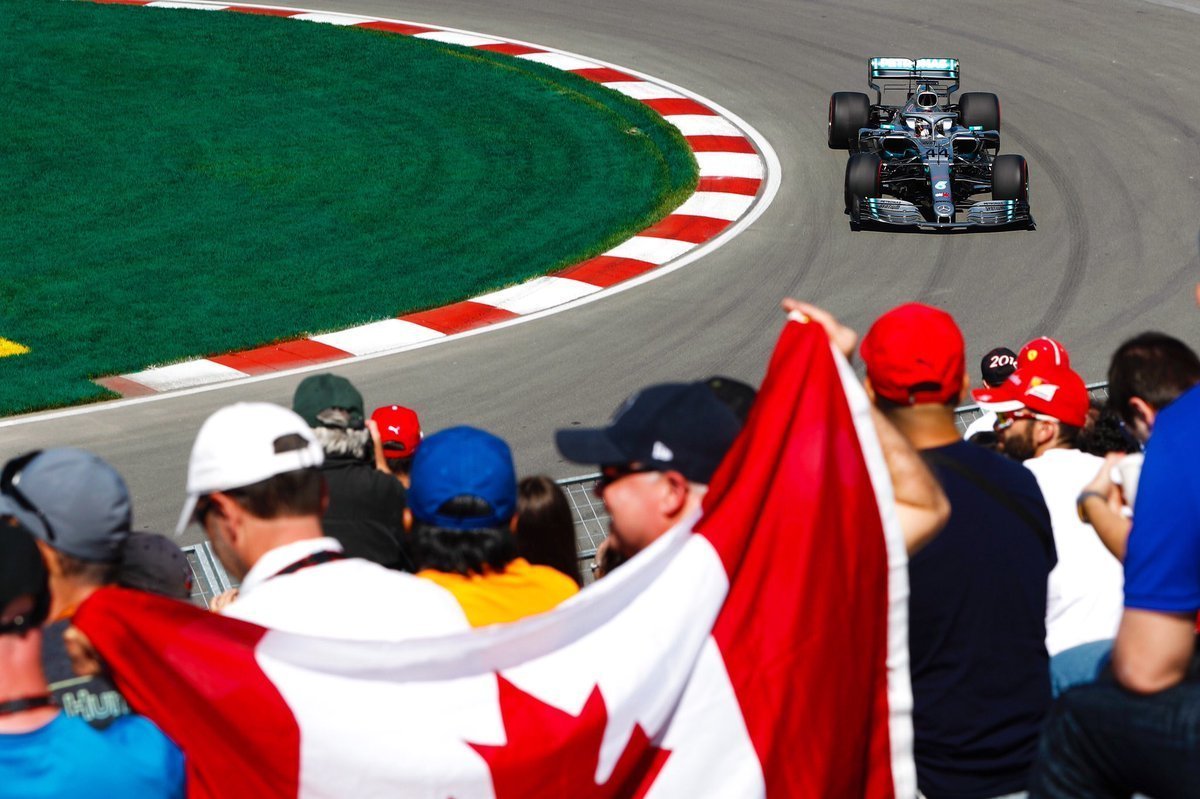 Hamilton lidera primeira sessão na frente de Bottas em Montreal