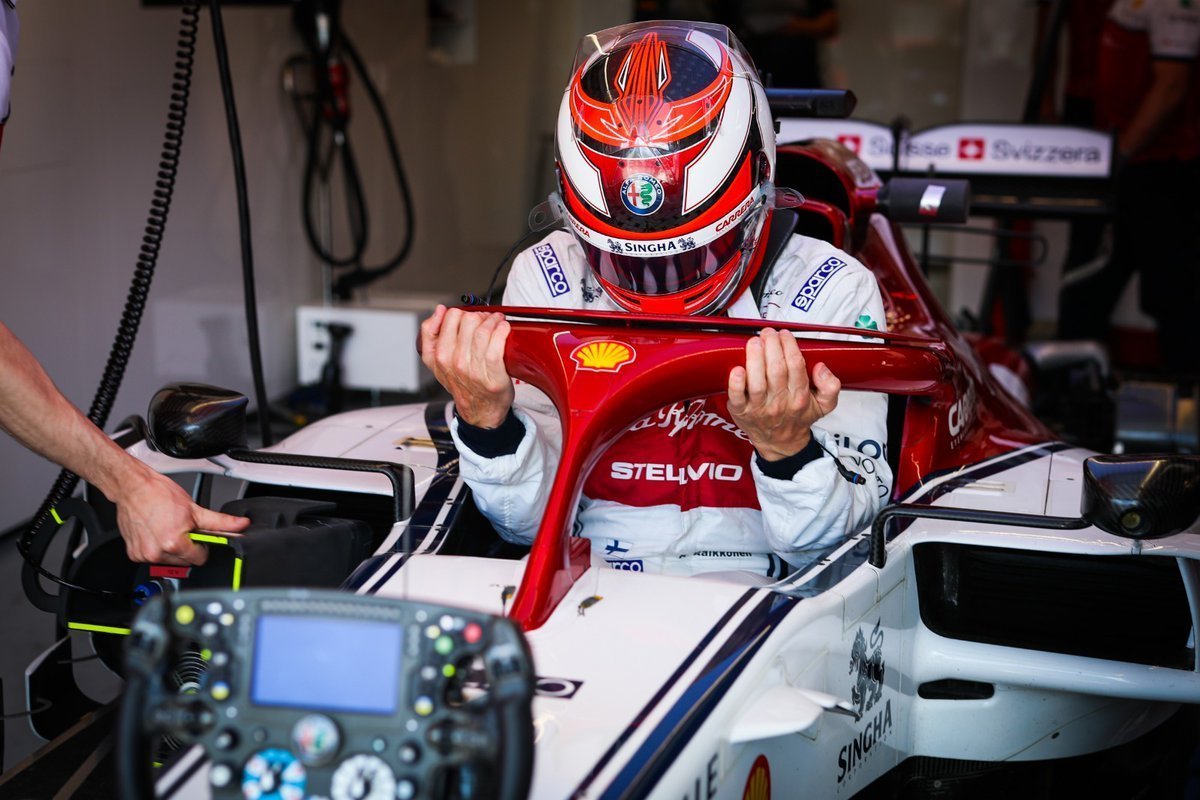 Raikkonen: “Eles dizem-nos que este ano estamos mais livres para correr e depois acontece isto”