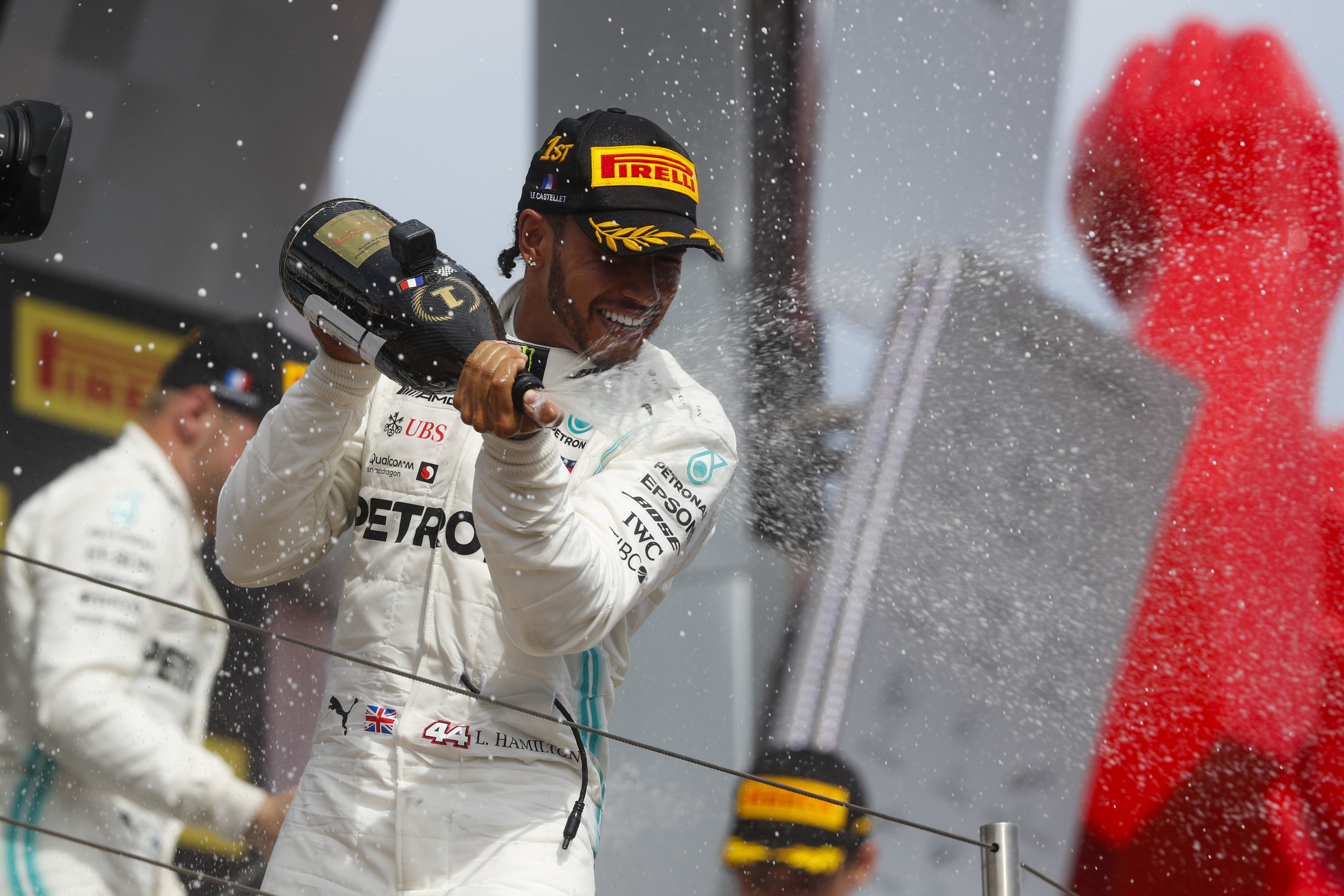 Hamilton diz que Mercedes está a “criar história” após oitava vitória consecutiva em 2019