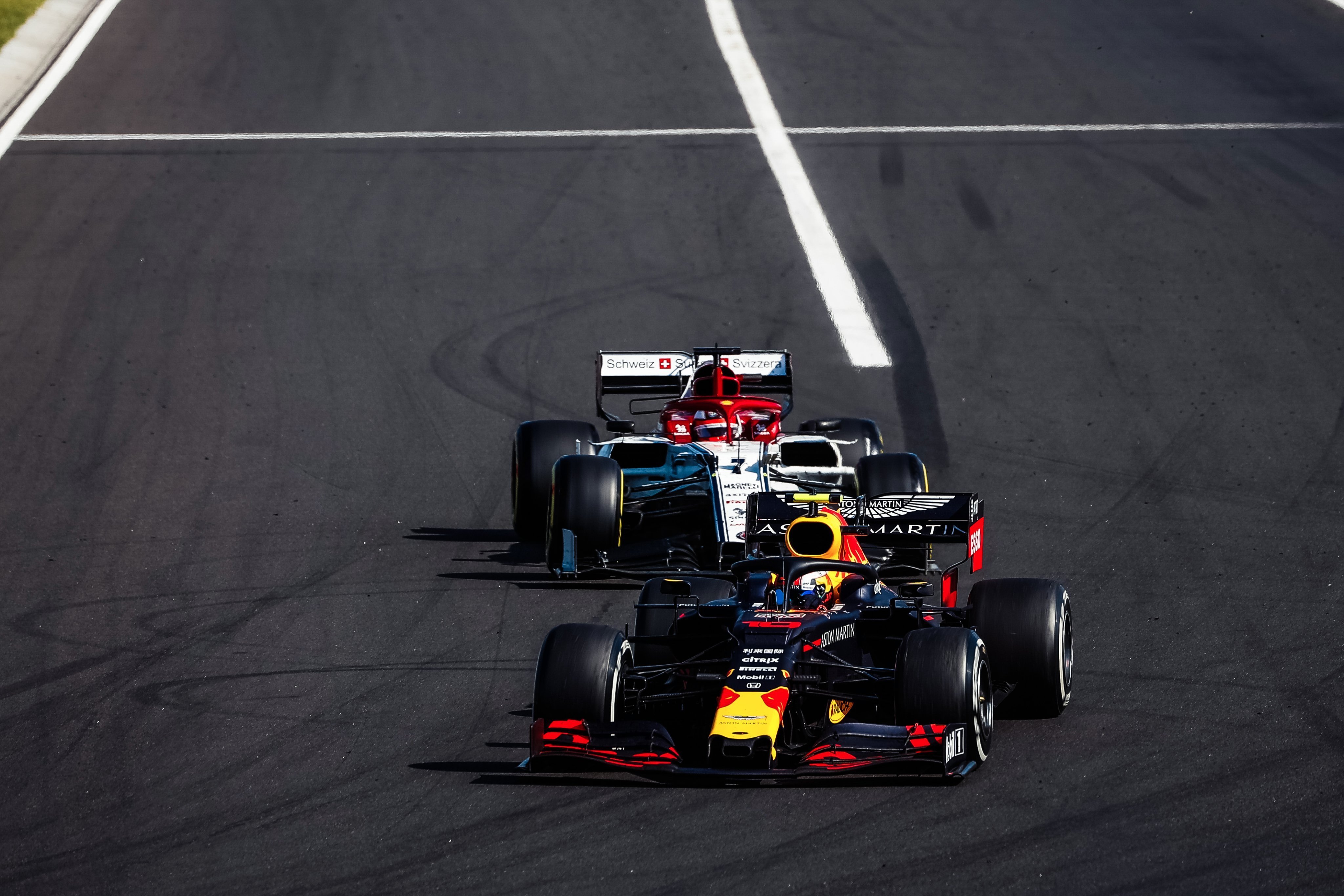 Horner e a prestação de Gasly: “Não devíamos estar a lutar com os Saubers e os McLarens”