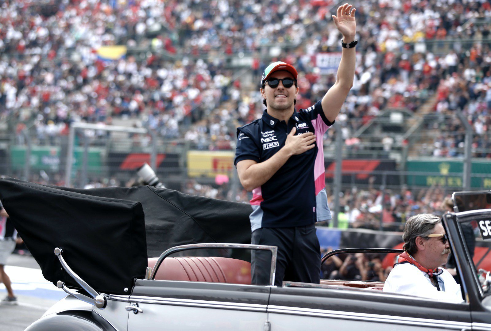 “É como uma vitória”: Perez, herói nacional, destaca “grande dia” no México