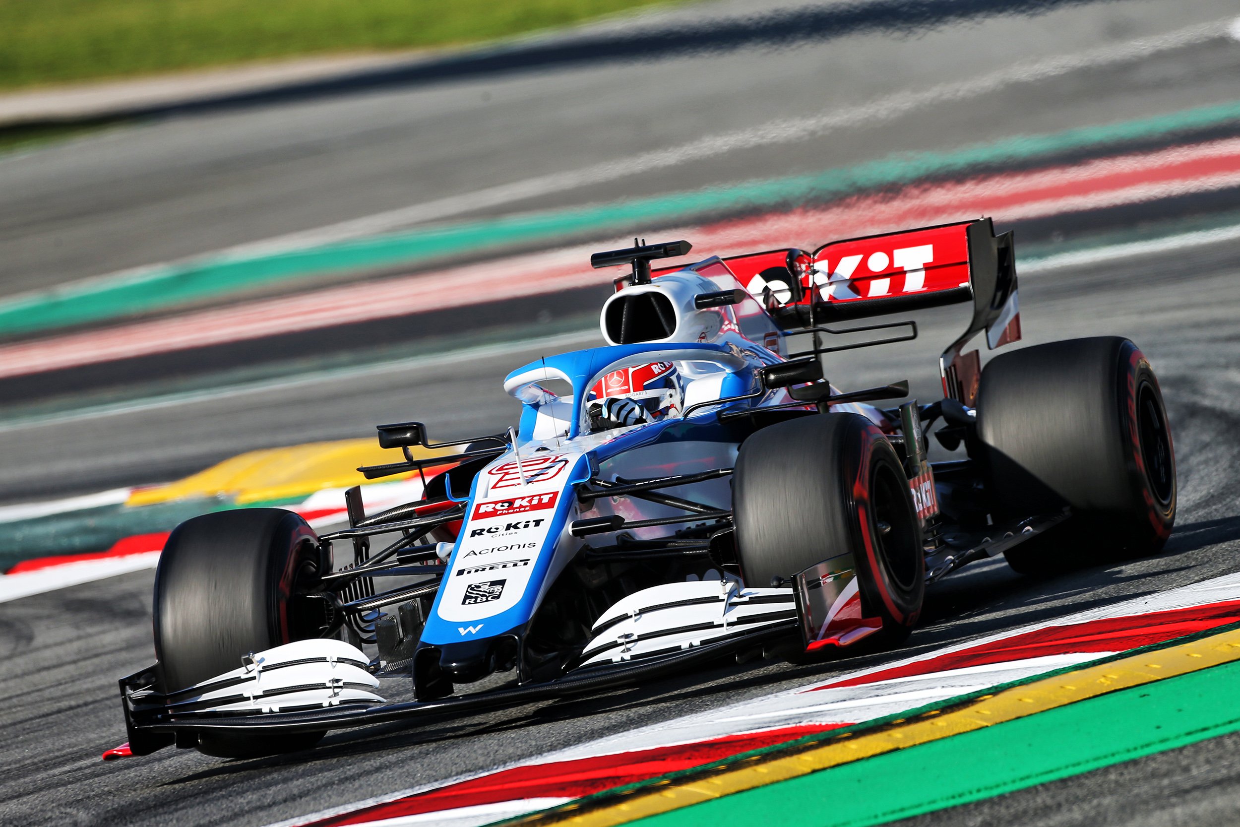Russell sublinha comportamento “muito melhor” do FW43 de 2020 em pista