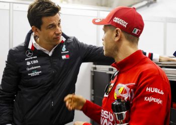 Wolff diz que Mercedes deve tomar a saída de Vettel da Ferrari em consideração