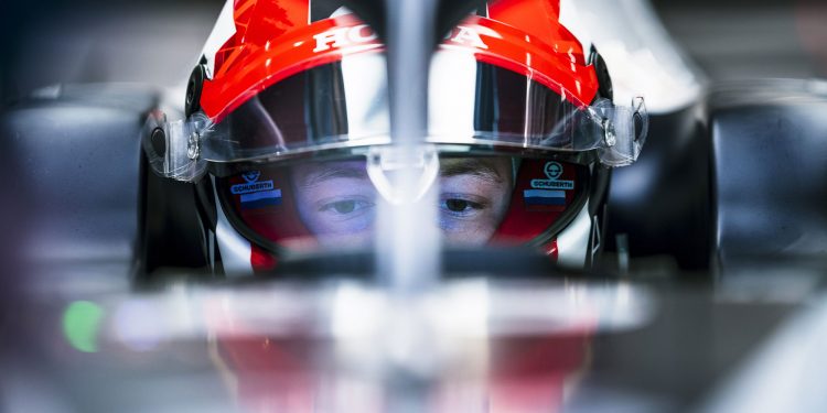 Kvyat ponderou terminar a carreira antes de teste “emocional” com a Ferrari