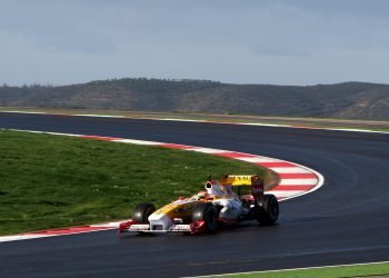 Ocon revela já ter recorrido ao simulador para conhecer Portimão e Ricciardo destaca “boas memórias” de Portugal