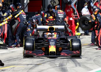 Verstappen: Fomos “demasiado lentos” para lutar pela vitória
