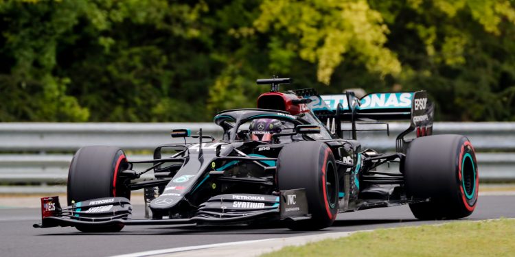Hamilton alcança 90ª pole da carreira em qualificação dominada pela Mercedes na Hungria