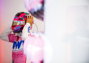 Pérez está “fisicamente bem” apesar de ter testado positivo à COVID-19, garante a Racing Point