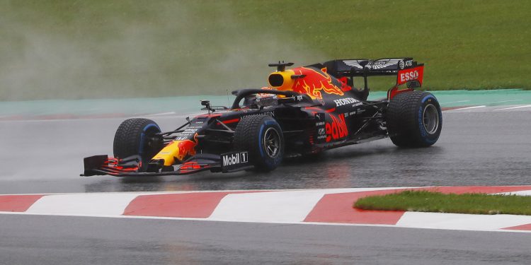 Verstappen admite que pião não lhe custou a pole e diz que o segundo lugar é positivo para a Red Bull