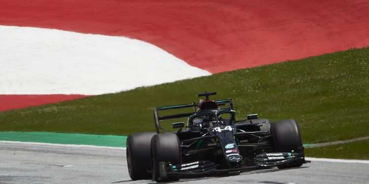 Hamilton: “Pareceu-me um incidente de corrida”