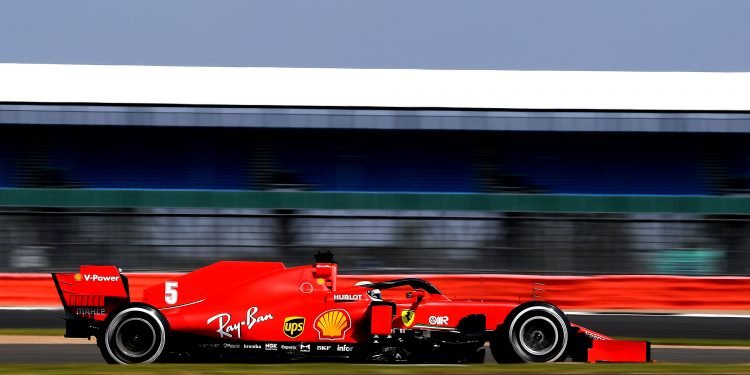 Vettel utilizará novo chassis em Barcelona após Ferrari ter encontrado “pequena falha”