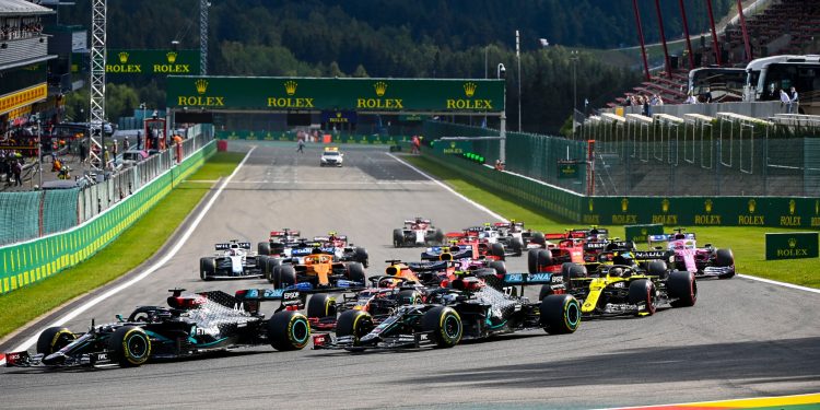 Hamilton lidera dobradinha da Mercedes e Renault coloca dois carros no top 5 em Spa 