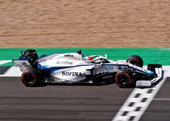 Russell penalizado com cinco posições na grelha de partida em Silverstone