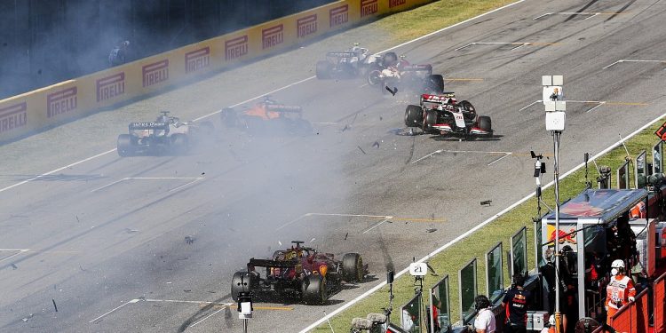 Bottas e a colisão após o reinício da corrida: “Não sou de todo culpado por isso”
