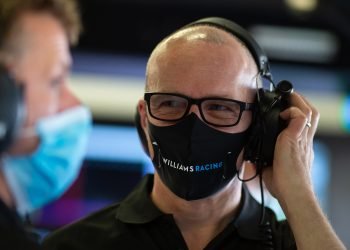 Simon Roberts assume o cargo de diretor de equipa interino na Williams