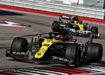 “O Daniel tinha um ritmo melhor”, admite Ocon após ter cedido a posição ao australiano em Sochi