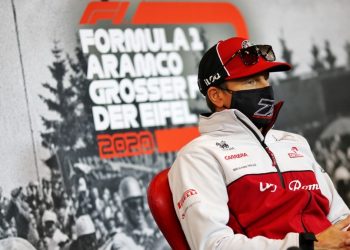 Raikkonen nega rumores e diz que ainda não assinou um novo contrato com a Alfa Romeo