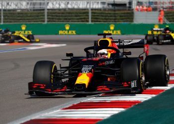 Renault diz-se disposta a fornecer a Red Bull mas admite: “Não esperamos ser o plano A deles”