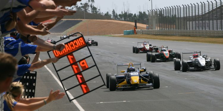 Ricciardo diz ter “boas memórias” do “muito entusiasmante” circuito de Portimão