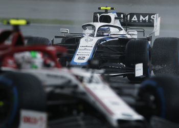 Latifi diz que teve mais aderência com um carro de ralis no gelo do que no asfalto de Istambul