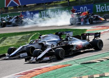 Grosjean revela que Russell foi o único piloto a enviar-lhe mensagem após anúncio da saída da Haas