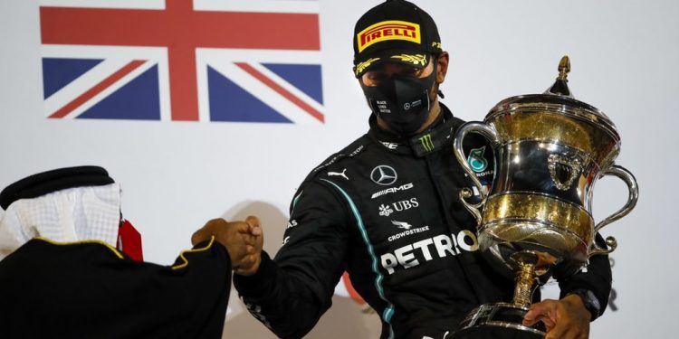 OFICIAL: Hamilton testa positivo à Covid-19 e está fora do Grande Prémio de Sakhir