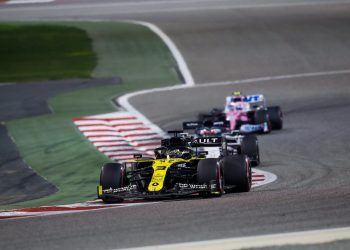 Ricciardo: “Não podemos deixar vencer alguém que esteve nas boxes na primeira volta”
