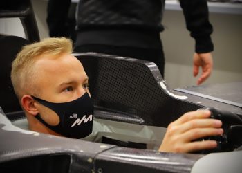 Gene Haas sobre Mazepin: “O Guenther disse-lhe que ele era um idiota”