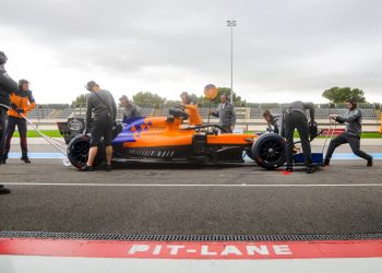 Nove equipas e nove circuitos: Pirelli divulga programa de testes dos pneus de 18 polegadas