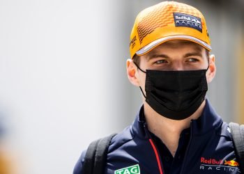 Verstappen antevê luta renhida com a Mercedes: “É muito equilibrado entre nós”