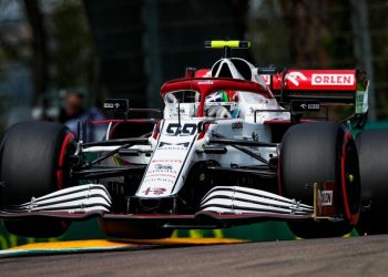 Giovinazzi: “Mazepin não deixou espaço para o carro da frente e destruiu a minha volta”